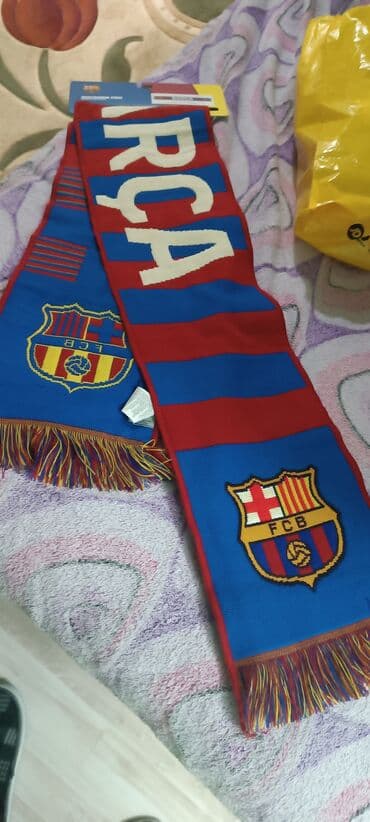 idman kişi şortları: Teze . Barselona futbol klubu. WERF ve KEPKA Original. ISPNIYA — 2