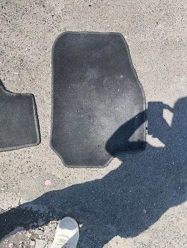masin ucun baqajlar: Avtomobil üçün ayaqaltı, İşlənmiş, Parça, tekstil, JKKK, Ünvandan götürmə — 1