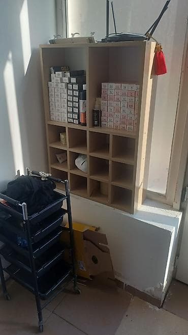 Salon üçün təşkilat rəfi və mobil servis arabası Məhsul təsviri: -