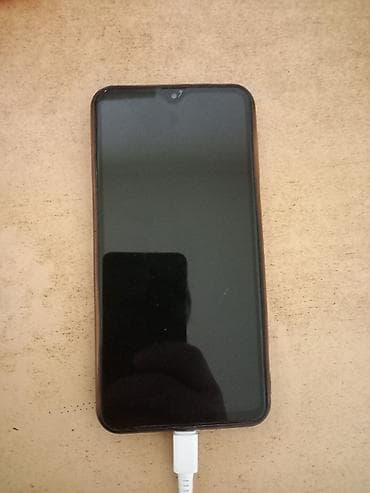 ev telefonlari: Samsung A10e, rəng - Qara, Sensor — 2