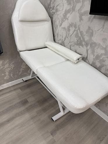 Kosmetoloji kuşetka, rəng - Ağ