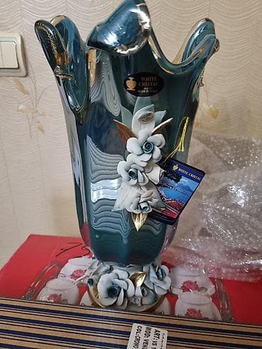 Sandıqlar: Bir vaza, Xrustal — 1