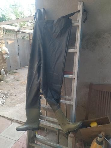 ovcu: Balıqçı kombinezon çəkmələri (vaders) bir defe geyinib, coxdan alinib — 10