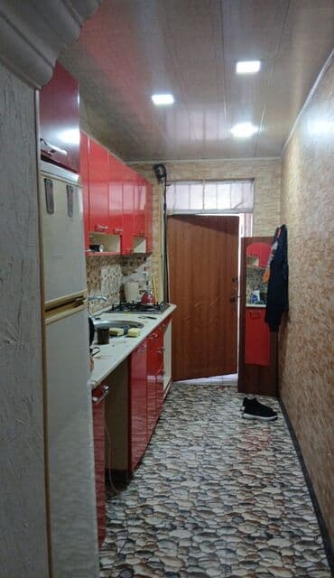 бина аз дома: 2 otaqlı mənzil – mətbəx, qonaq otağı və yataq otağı komunal i daxil — 1