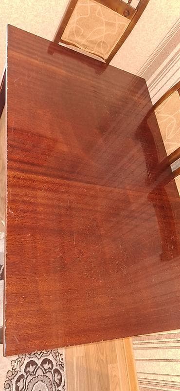 ikinci el mebel desti: Qonaq otağı üçün, İşlənmiş, Açılmayan, Dördbucaq masa, 4 stul — 5