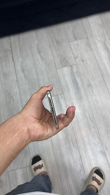 iphone pro max: IPhone Air, 256 GB, Rose Gold, Face ID — 4