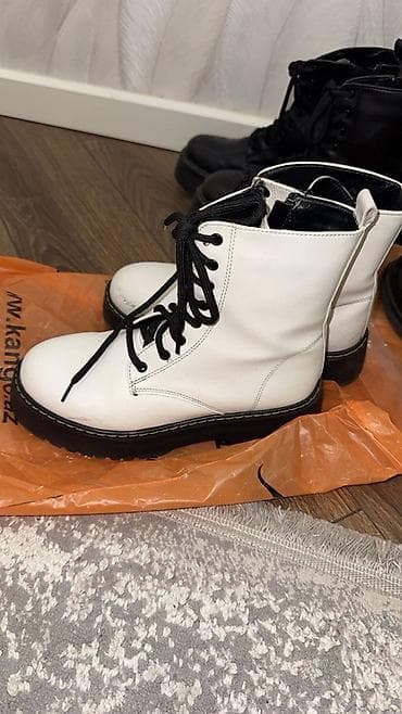 Qadin Dr Martens bot