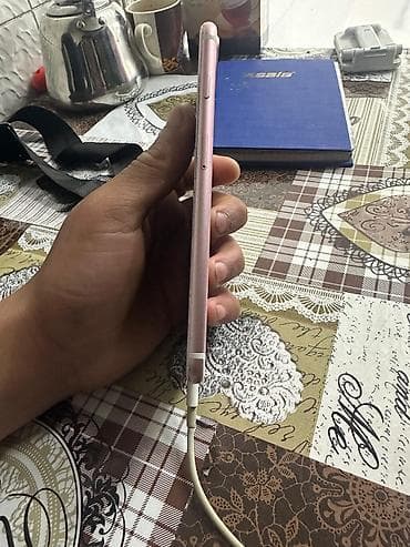 ipad 7 ci nesil: IPhone 7 Plus, Rose Gold, Qırıq — 7