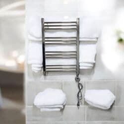 Kafel və bitirmə daşları: ▪️Paslanmaz materialdan dəsmalqurudanlar (Nerj 304) — 30