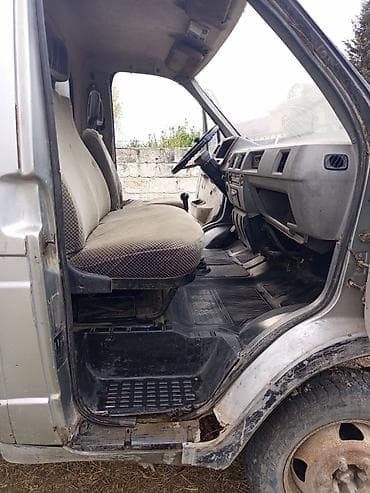 balaca teker: Yük daşıma üçün kiçik tonnajlı bortlu yük maşını - Marka/model — 3