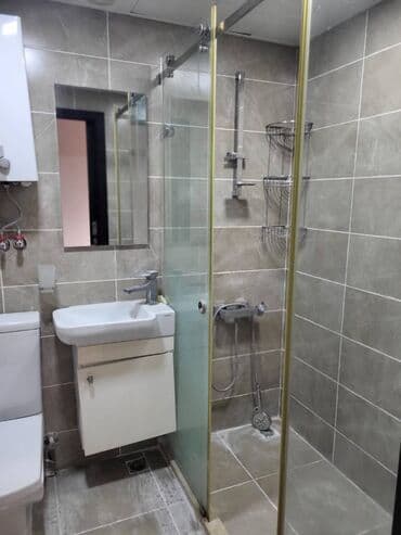 ev kirayesi bakida: Yasamal rayonu,İnşaatçılar metrosunun 2dəqiqəliyində 5mərtəbəli — 12