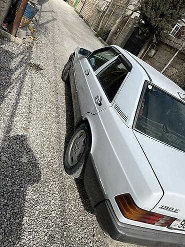 mercedes c: Mercedes-Benz 190 (W201): 2 l | Sedan — 4