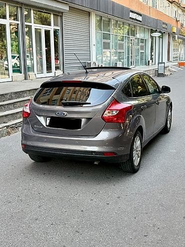 avto maşınlar: Ford Focus: 1.5 l | 2014 il 142523 km Hetçbek — 9