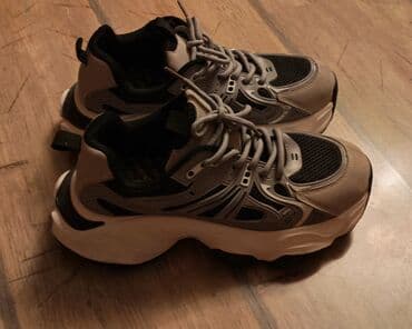 женские кроссовки gore tex: Sneaker tipli qadın ayaqqabısı "Cropp" firması, Polşadan. Yenidir. - — 1