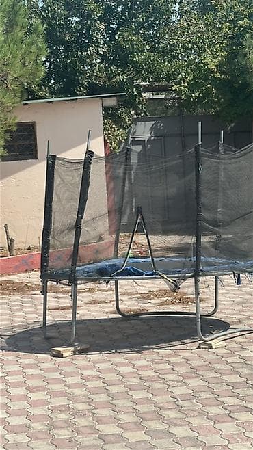 dirəklər: Bağ üçün dairəvi batut - Dairəvi konstruksiya, metal karkas - — 1