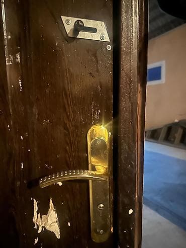 ucuz mebiler: Qapı 205.96 ölçüdədir ideal qapıdır üzü tozdu silinir çerçiveside — 6