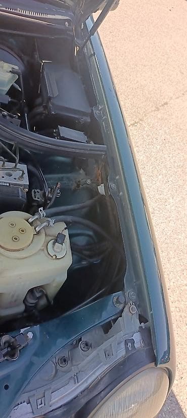 w210 disk: Mercedes-Benz E-Class: 2.4 l | 1998 il Sedan — 1
