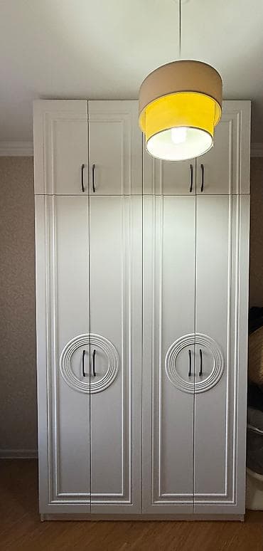 ağ lövhə qiyməti: Ela veziyette shkaflar. Biri 200 azn — 1