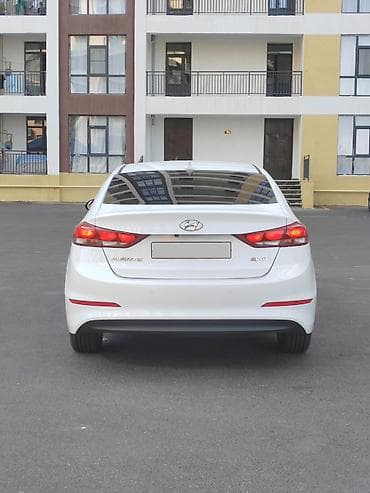 kia optima 2013: Hyundai Elantra: 1.6 l | 2016 il Sedan — 5
