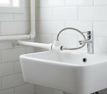 Ağ rəngli, T formalı birləşdirici boru hissəsi. Bu birləşdirici bir at lalafo.az Ağ rəngli, T formalı birləşdirici boru hissəsi. Bu birləşdirici bir