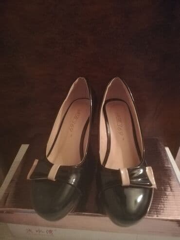 fitnes üçün qadın krosovkaları: Qadın ayaqqabıları 2 ci əl. Çox az istifadə olunub. Təzə kimi. Bir — 5