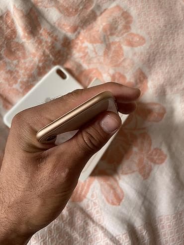 ucuz telefonlar ayfon: IPhone 8, 64 GB, Qızılı, Barmaq izi — 7