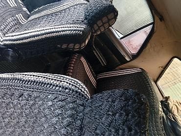 2106 masin 2005: Model: GAZ Volga 24 (sedan) Rəng: qara Kuzov: 4 qapılı, arxa ötürücülü — 4