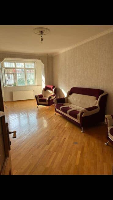 28 may metrosuna yaxın Təffəkür universitetinə yaxın 5 mertebeli