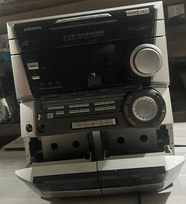 musiqi mərkəzi satılır: Musiqi aparati kolonkalar ile 90 azn, islek veziyyetdedi — 3