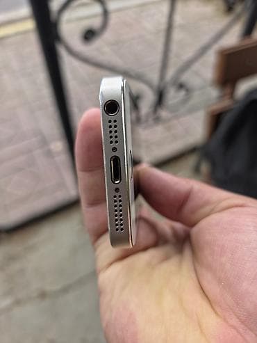 komputer ucun oyun diskleri: IPhone SE, Ağ, Barmaq izi — 10