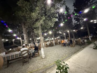 afisant: Ofisiant tələb olunur, Gündəlik ödəniş, 30-45 yaş, 1-2 illik təcrübə — 1