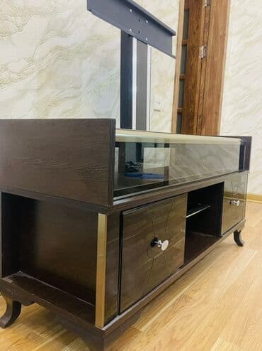 tibbi rəf: Düz TV altlığı, Polkalı, Şüşəli — 2