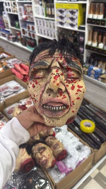 oyuncaq robot: Halloven malları Geyimlər Dekorlar Aksesuarlar Qorxulu və maraqlı — 2