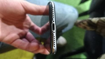 oyun telfonu: IPhone 8, 64 GB, Black Titanium, Barmaq izi — 5