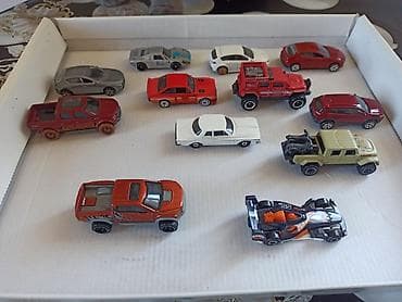 Matchbox ve Hotwheels ededi 5manat
Hamısı birlikte 35 manat
12 eded — 4