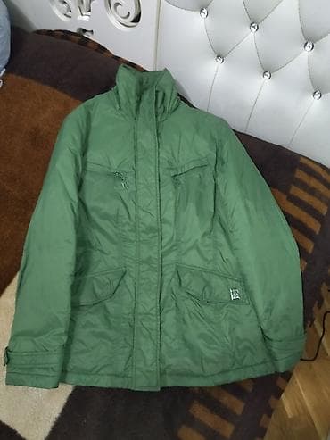 polis yay geyimi: Yaşıl rəngli kişi qış gödəkçəsi - Uzunboğaz, isti və yüngül material — 1