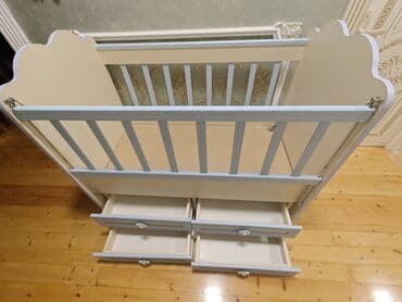 Moskviç: Oğlan və qız üçün, Dördbucaq, Beşik, Dəstsiz, Matrassız, Yellənmə mexanizmsiz — 4