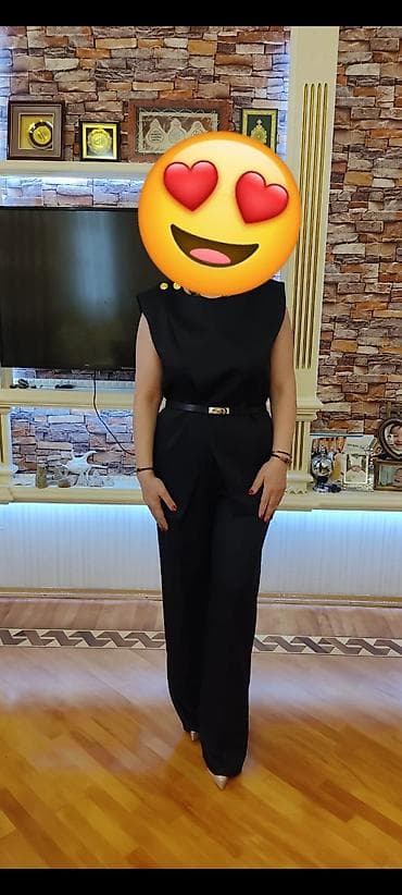 Aksesuarlar: Qadınlar üçün qara kombinezon - Model: beldə nazik kəmərli, üst hissə — 1