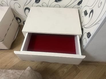 turba 50: Məhsul: 2 ədəd çarpayı yanı tumbası (set) - Rəng: ağ, parlaq səthli - — 2