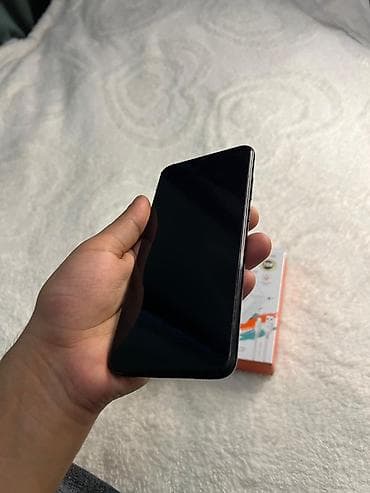 a 51 telefon: Samsung Galaxy A04e, 64 GB, rəng - Qara, Barmaq izi, Face ID — 7