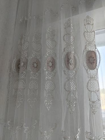 Pərdə satılır.Az istifadə edilib edilib.Hündürlük evə uyğun olmadığı