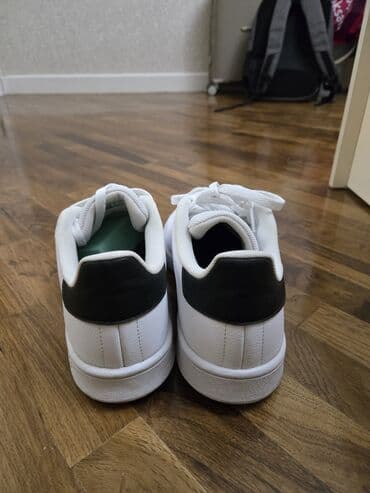 adidas different: Idman ayaqqabıları Adidas kişilər üçün. 42-ci ölçü. Bir həftə geyindim — 5