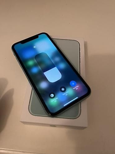 iphone ekra: IPhone 11, Yaşıl, Face ID — 1