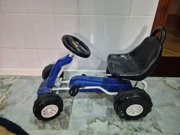 Uşaq pedallı kart maşını - Rəng: mavi gövdə, qara oturacaq və sükan -