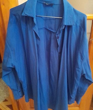 Kobalt-mavi rəngdə oversize köynək - Klassik yaxalıq və qismən