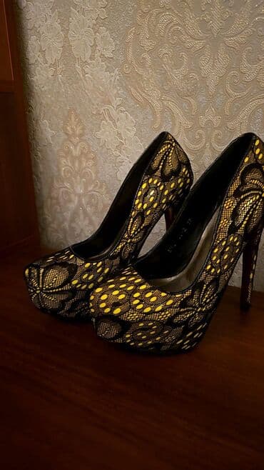 Toyota: Tuflilər, Ölçü: 37, rəng - Sarı, İşlənmiş — 1