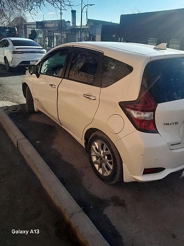 Продажа авто: Nissan Note e-POWER “Medalist” – ağ rəngli, şəhər üçün ideal hibrid — 4