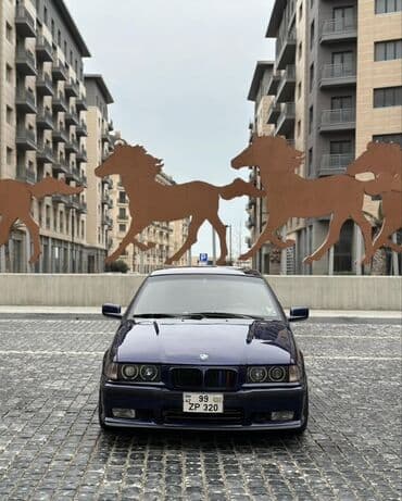 bmw 3 серия 318 at: BMW 3 Series E36 sedan – dərin mavi rəngli, idman üslubunda tüninq — 1