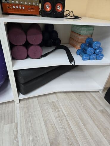 trenajor satisi: Pilates studiasi uçun pilates avadanliqlari sarilir. Tecili — 4