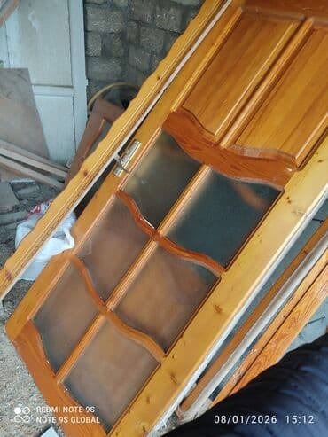 Məhsul: Taxta otaq qapıları (şüşəli model) Təsvir: - Material: Təbii